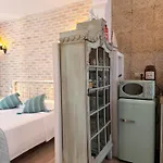 Διαμέρισμα Antique Garden Corfu (city)